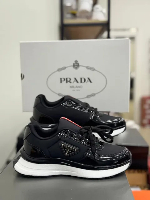 Prada ayakkabı
